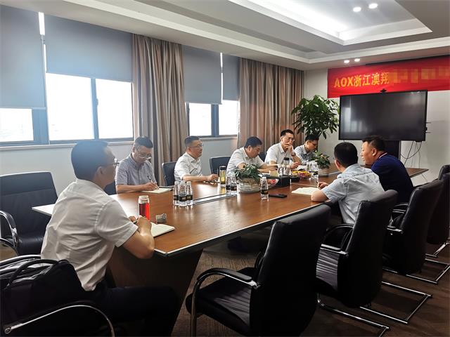 1654583828241239.jpg 電動執(zhí)行器廠家與副市長會談